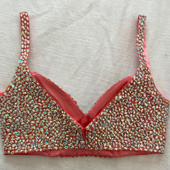 La Femme Prom Dress - Picture 13 of 16